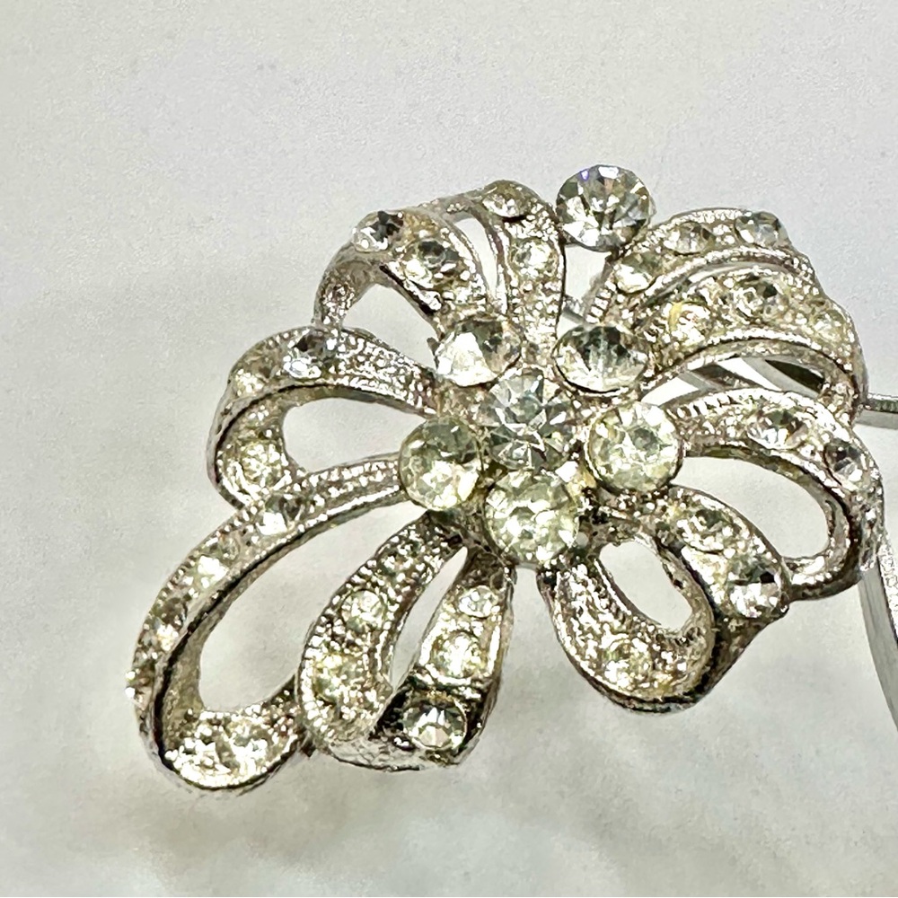 VINTAGE - Lustrous Silver Flower Brooch with Clear Rhinestones